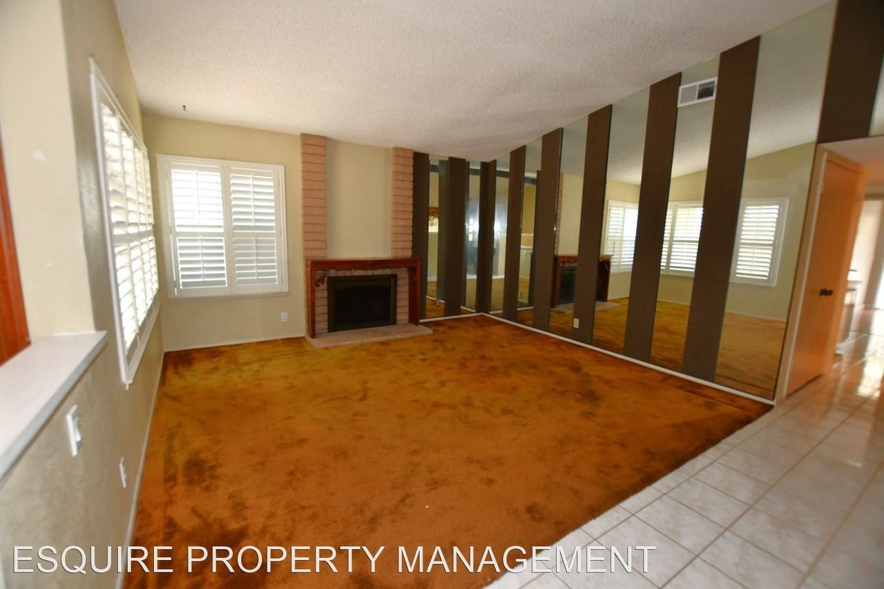 1501 Jason Pl - Photo 2 of 15