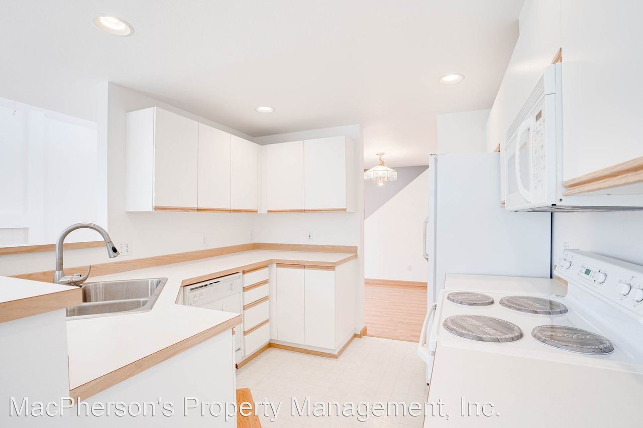 23308 54th Ave S - Photo 3 of 24