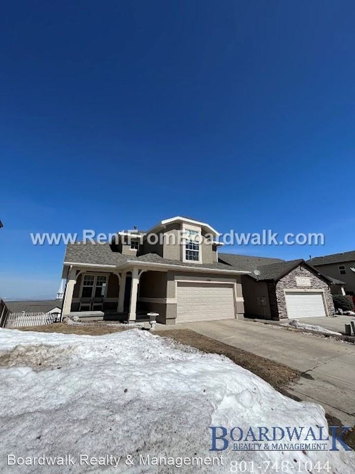 1981 E Aspen Grove Ct - Photo 2 of 29