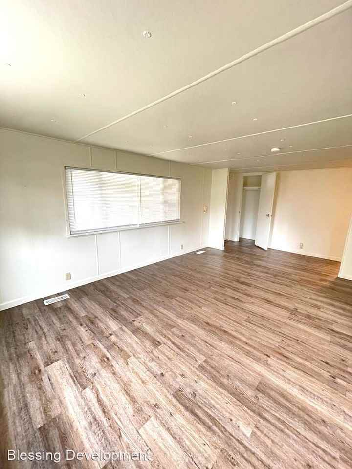 22001 130th St E - Photo 2 of 14