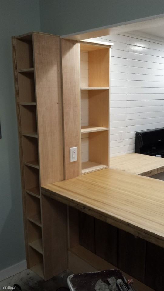 314 Park Pl - Photo 3 of 12