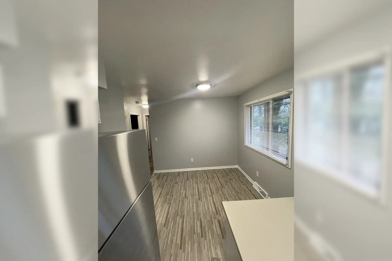 2180 Burton St Sw ## 82 - Photo 2 of 8