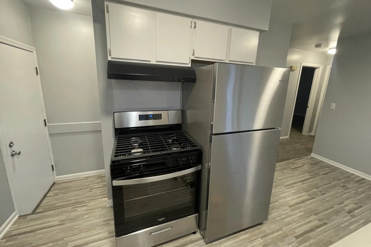 2180 Burton St Sw ## 82 - Photo 3 of 8