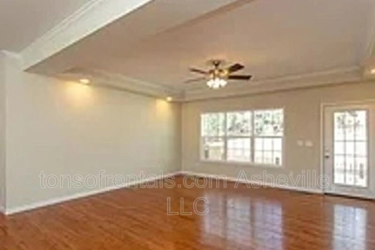 180 W Sunset Ridge Dr - Photo 2 of 10