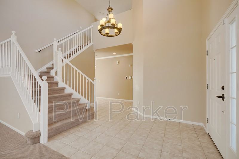 19016 E Bellisario Creek Pl - Photo 3 of 29