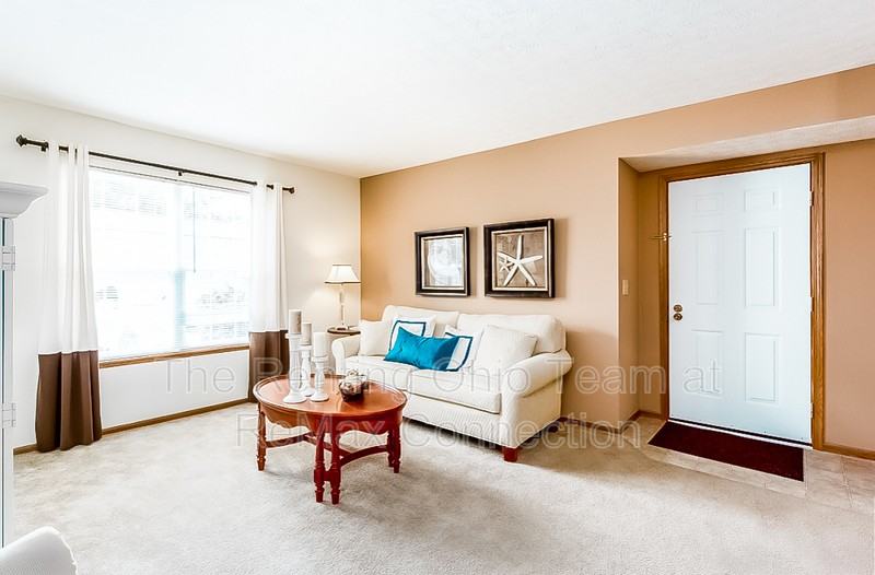 3397 Bear Pointe Cir - Photo 2 of 23