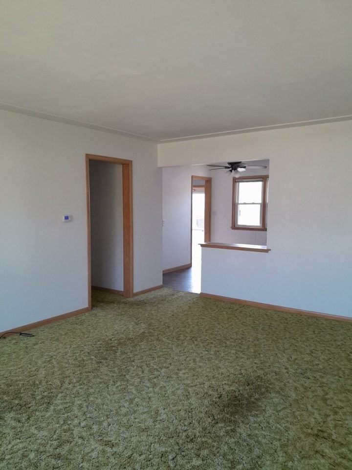 1400 Slayton Ave - Photo 2 of 19