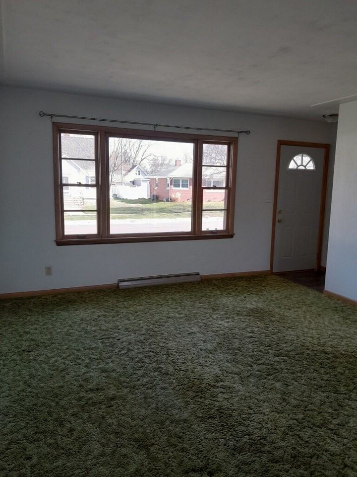 1400 Slayton Ave - Photo 3 of 19