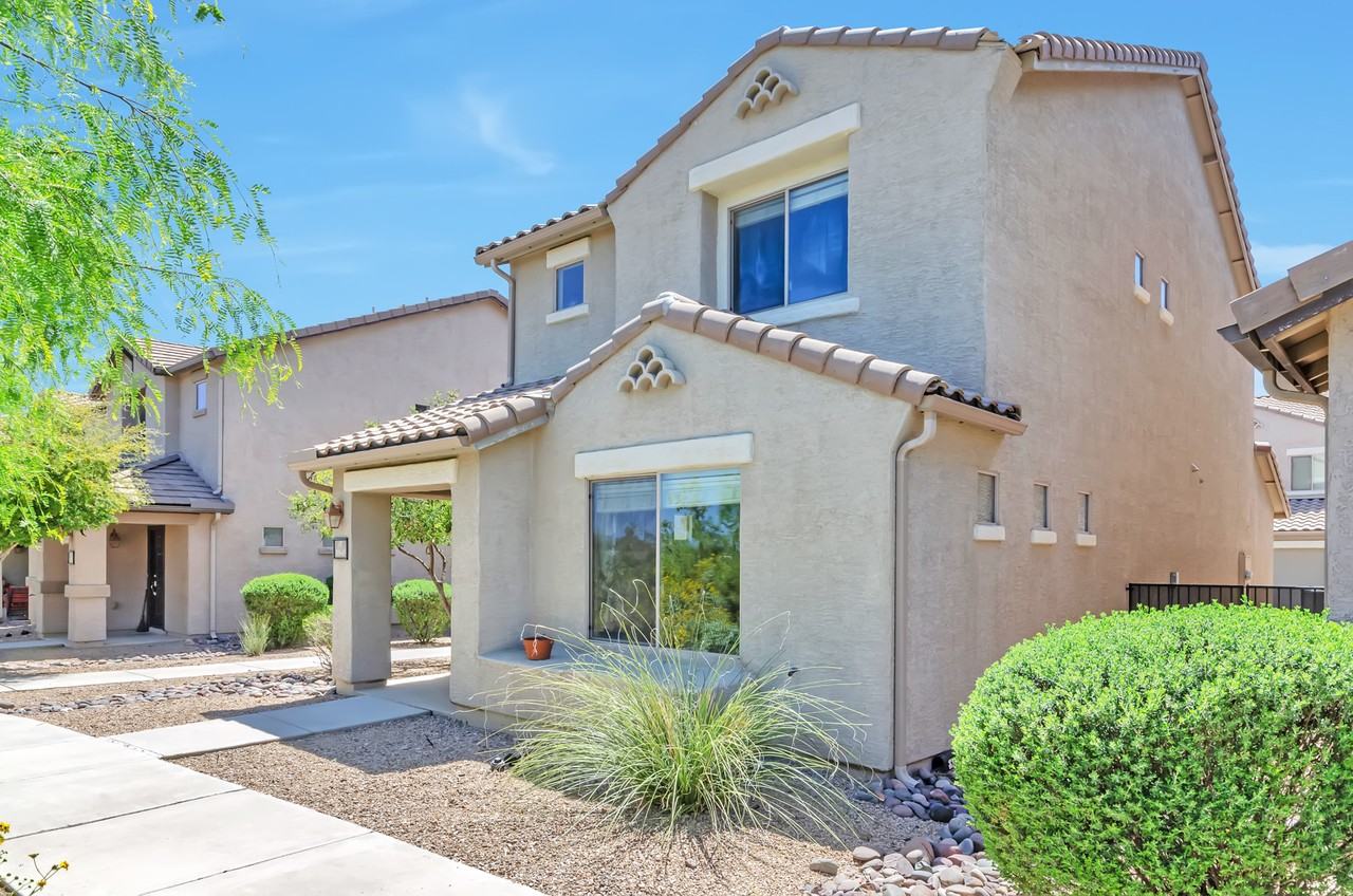 10645 E Singing Canyon Dr - Photo 2 of 26