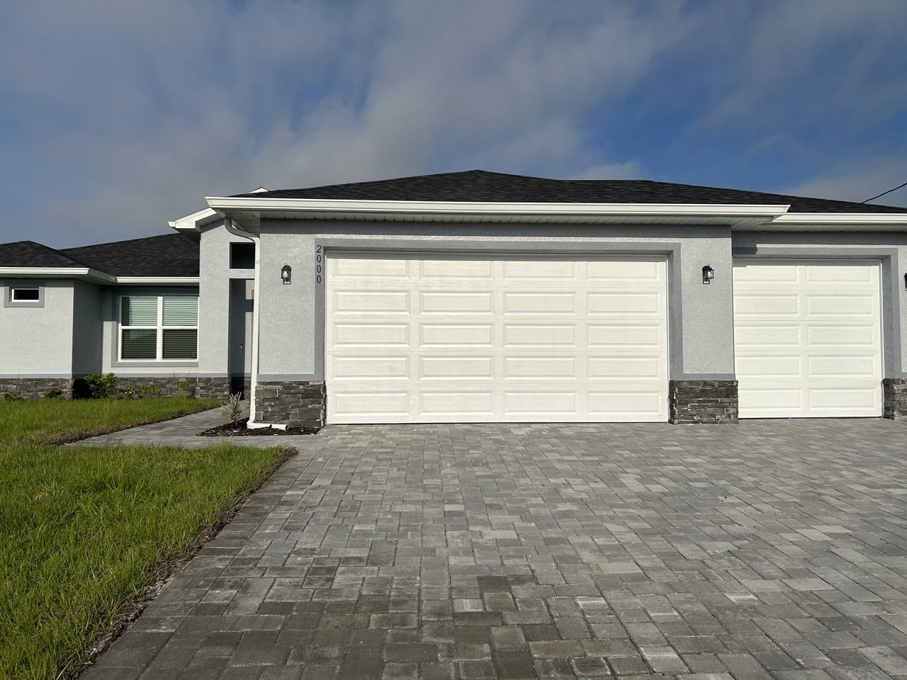 2000 Nw 7th Ave - Photo 2 of 24