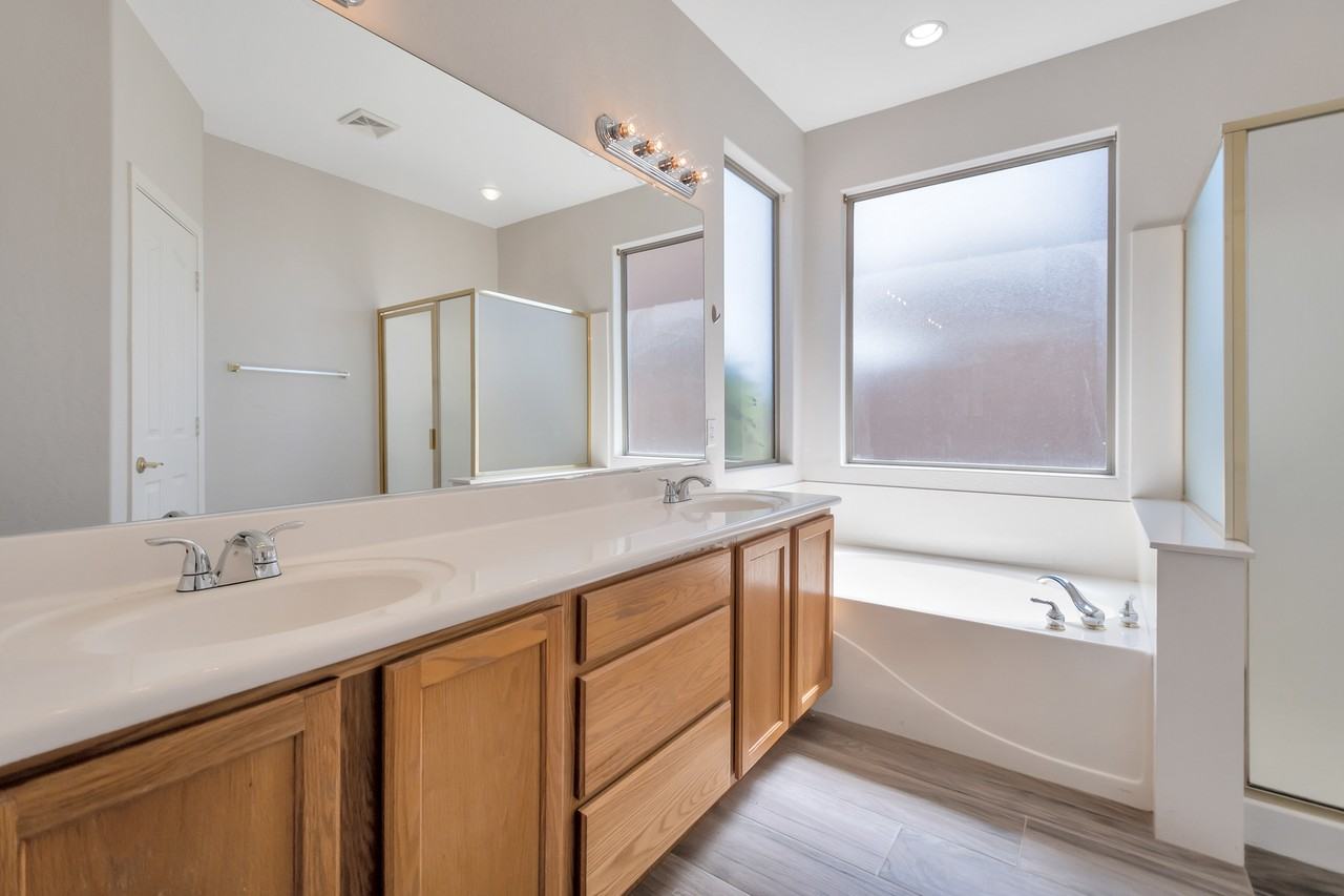100 E Piccolo Ct - Photo 2 of 15