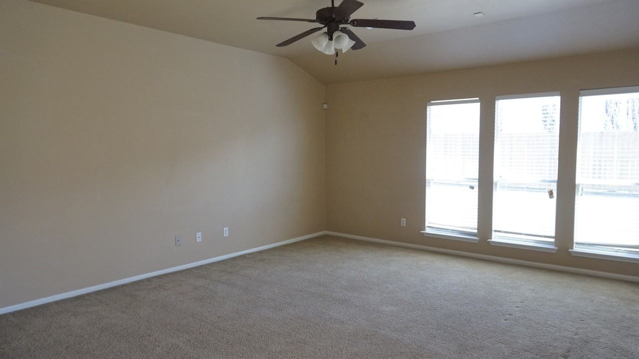 6108 Bridgewood Dr - Photo 3 of 41