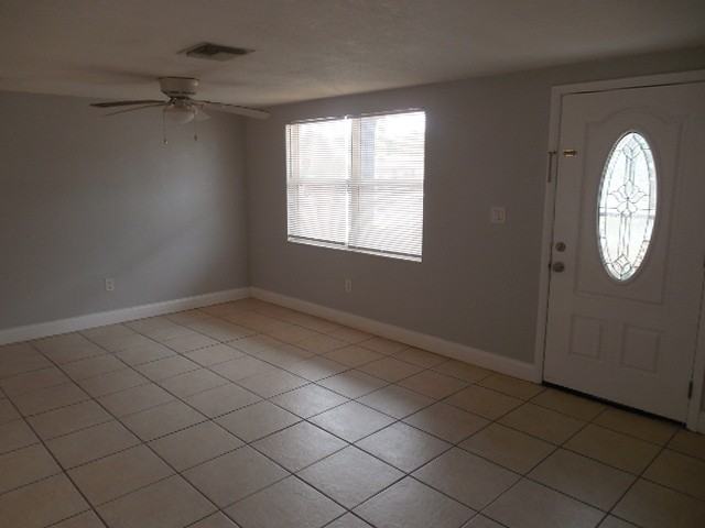 7409 University Dr - Photo 3 of 14