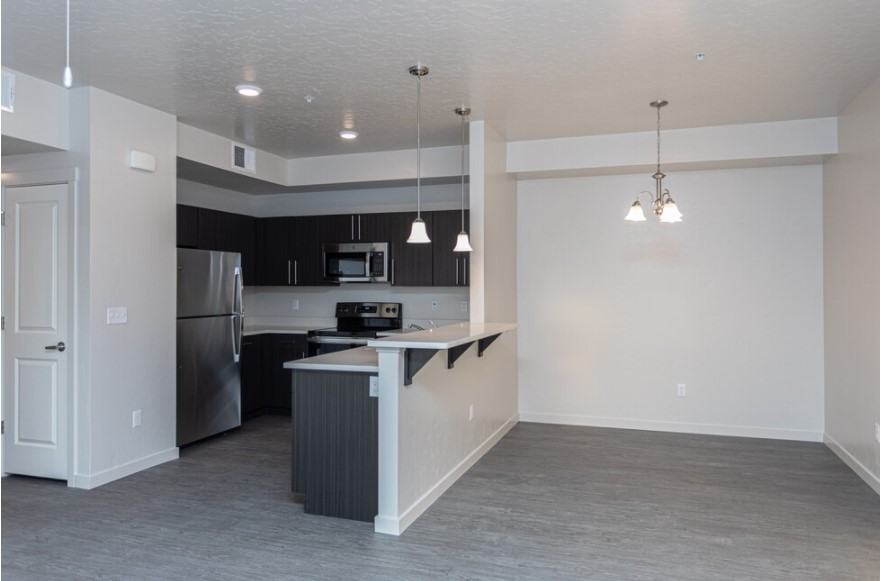 16090 N Merchant Way - Photo 2 of 4