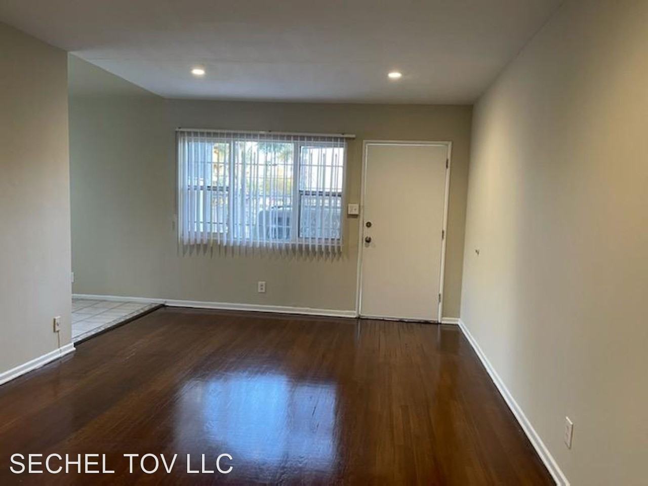 917 N Hudson Ave. - Photo 2 of 26