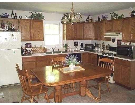 50627 Goldenview Dr - Photo 3 of 8