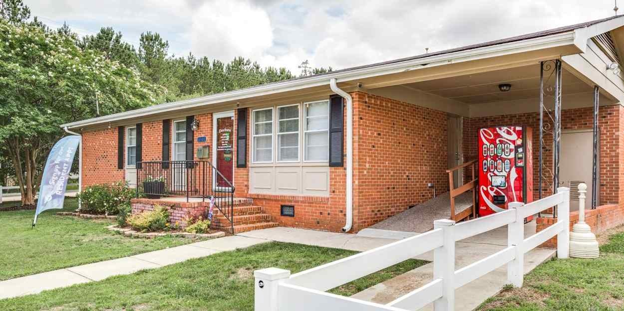 Deerhurst - Photo 2 of 6