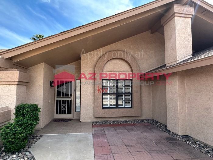 9803 W Kimberly Way - Photo 3 of 17