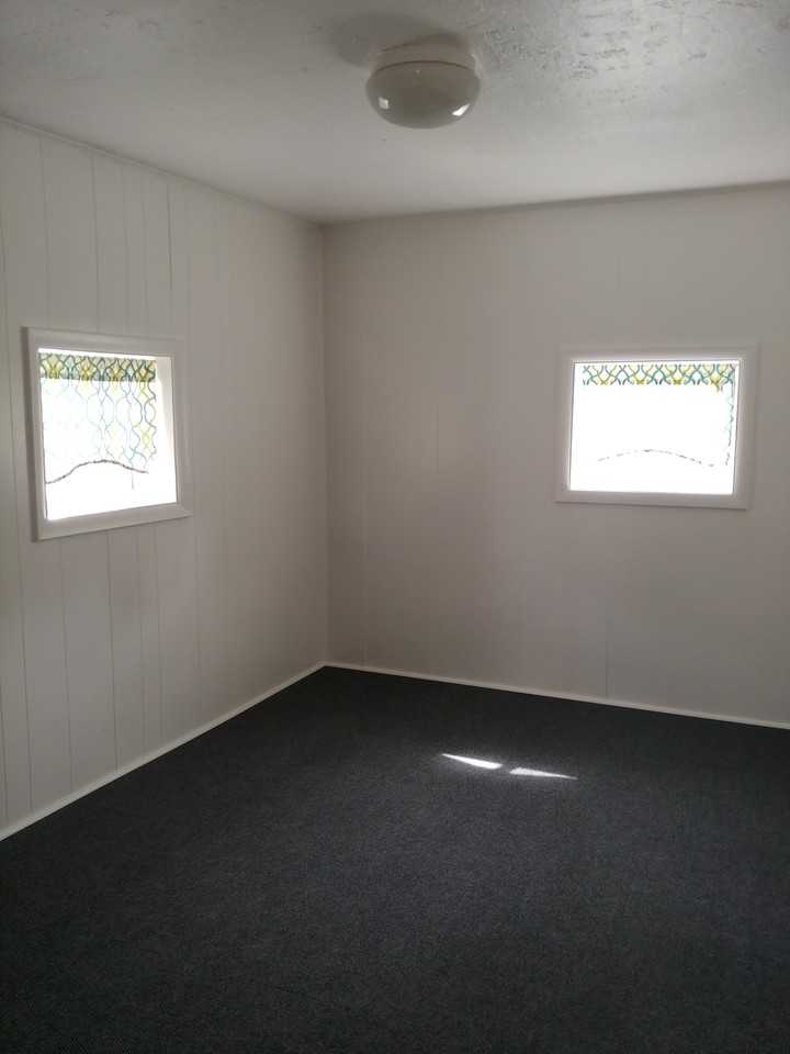 208 E Butte St - Photo 5 of 9