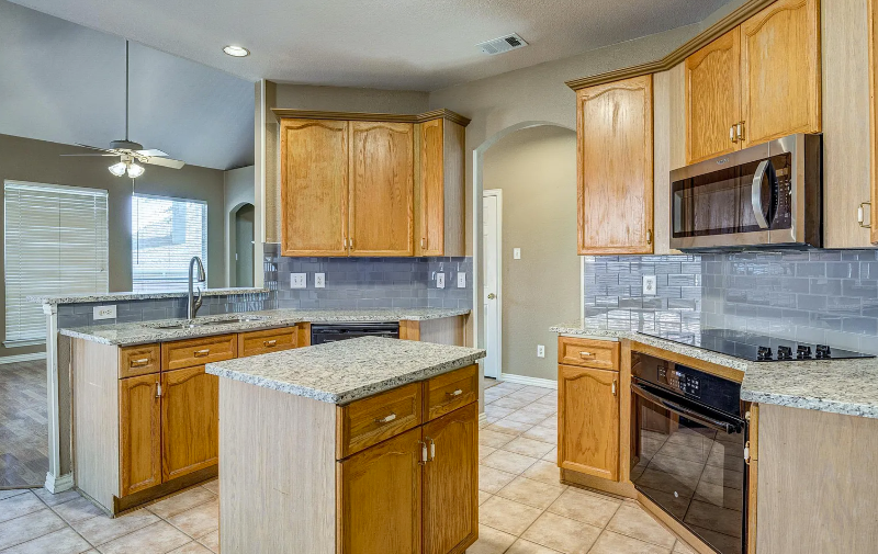 2916 Raven Cir - Photo 3 of 20