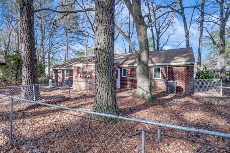 116 S Budding Ave #A - Photo 2 of 16