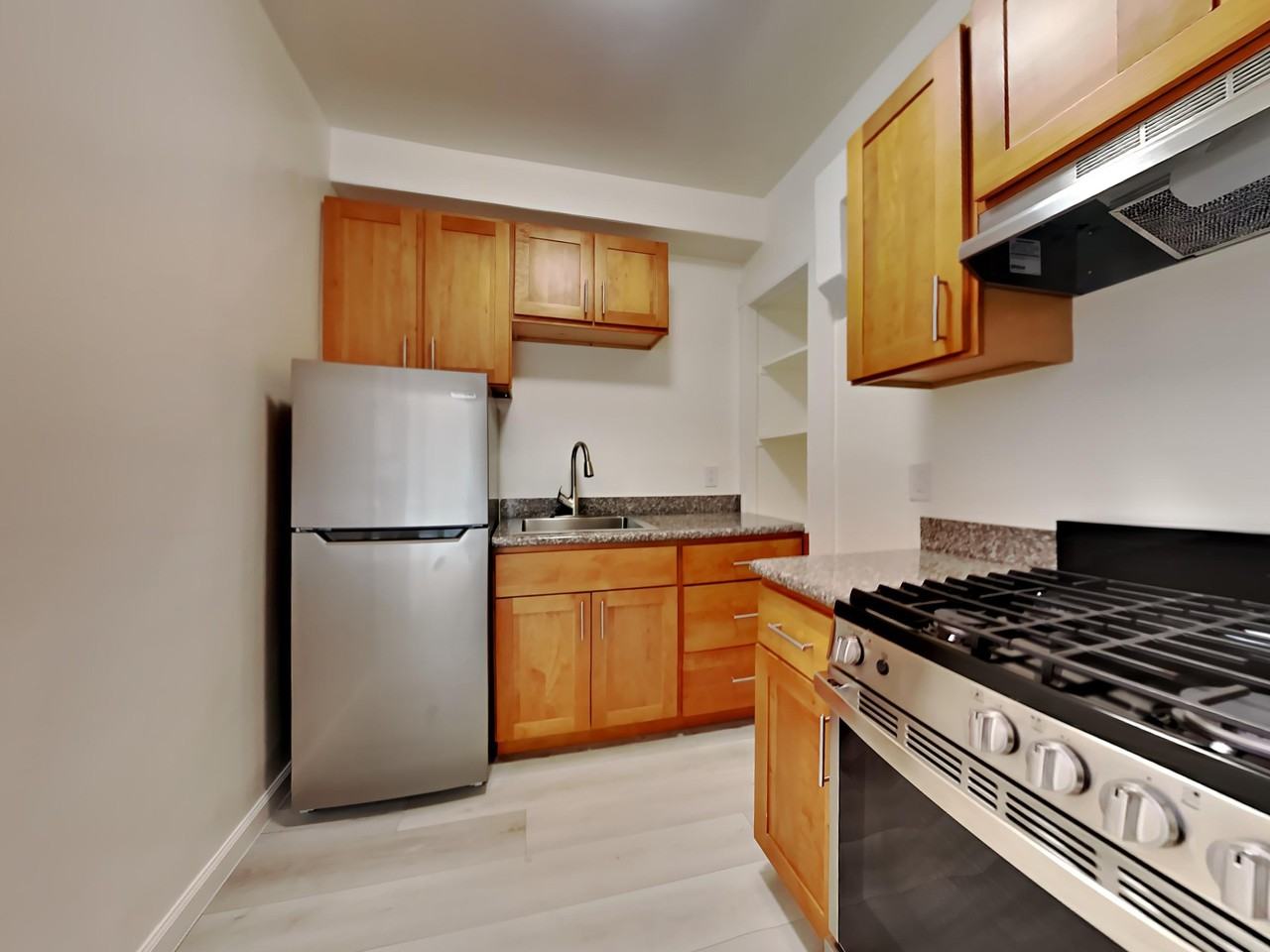 765 Geary St - Photo 4 of 29