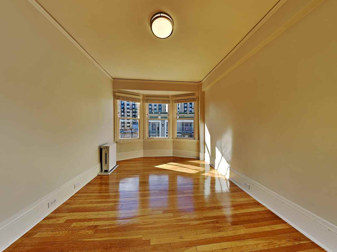 954 Geary St - Photo 6 of 13