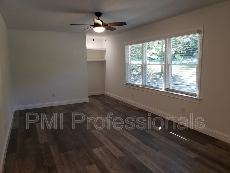 3653 Cedar St - Photo 2 of 11