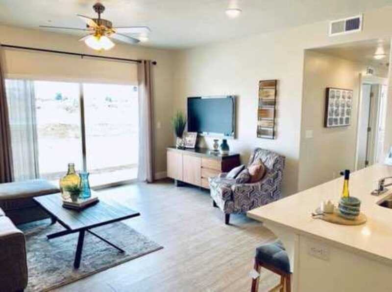 1128 Se Building #302 - Photo 2 of 16