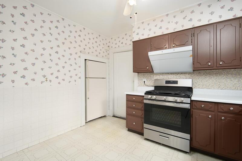 1016 Washington Ave - Photo 2 of 40