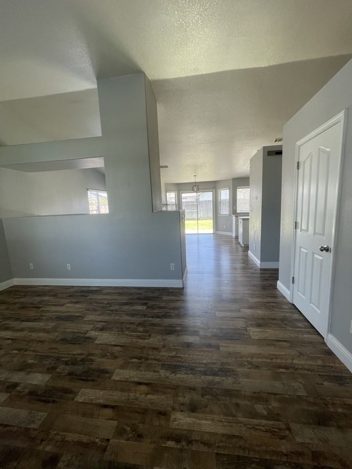 4320 San Martin Dr #NA - Photo 3 of 24