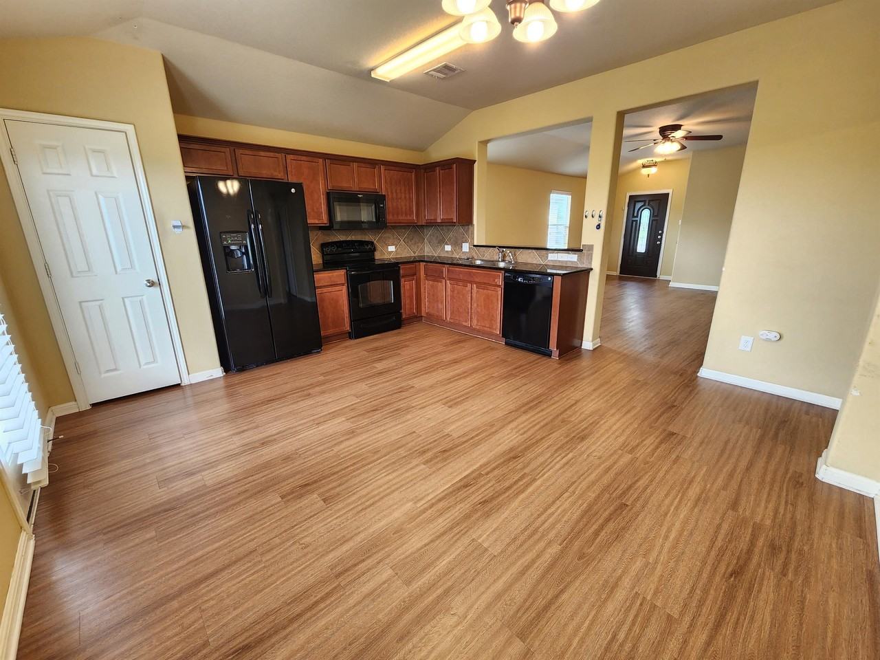 107 Lavaca Loop #1 - Photo 6 of 16