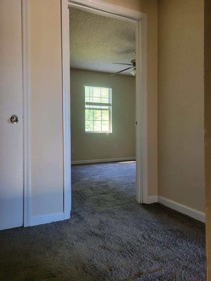 304 Hollingsworth Ave #HN - Photo 3 of 20