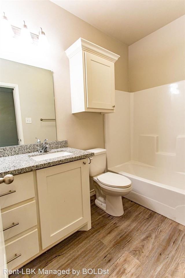 STUNNING 4 Bedroom Near Tech - Photo 3 of 23