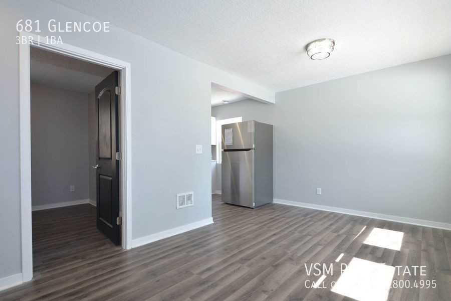 681 Glencoe St Ne - Photo 2 of 14