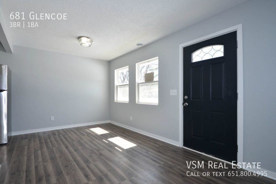 681 Glencoe St Ne - Photo 3 of 14