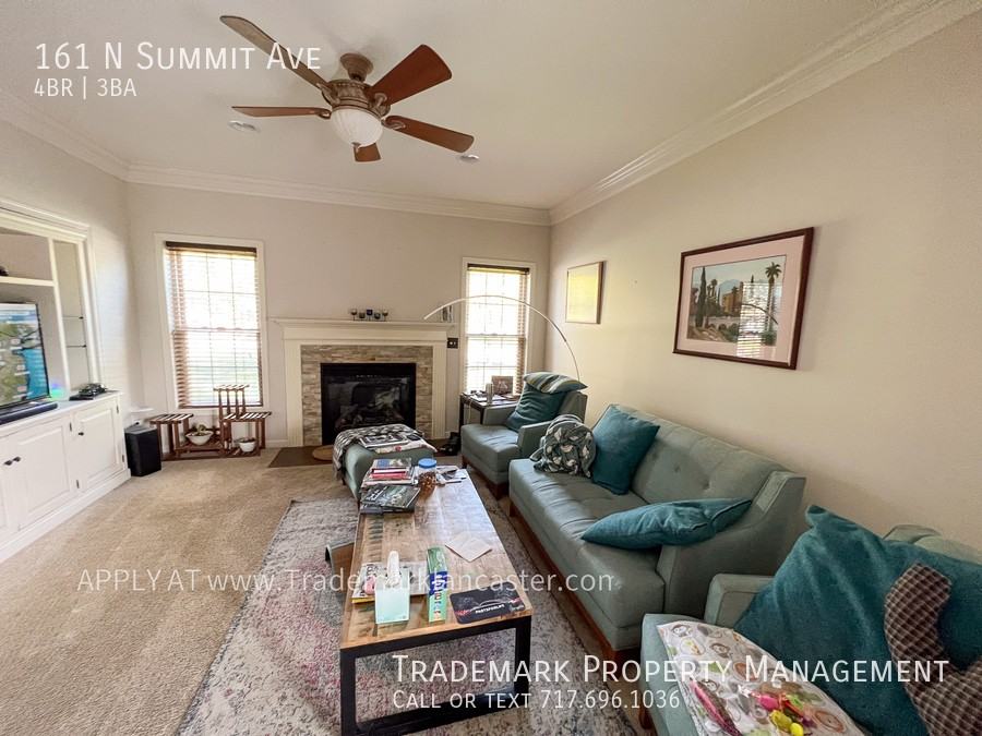 161 N Summit Ave - Photo 3 of 19