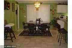 8018 Kerrydale Ct - Photo 3 of 7