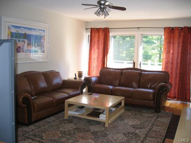 72 Wilton Crest Rd #72 - Photo 2 of 15