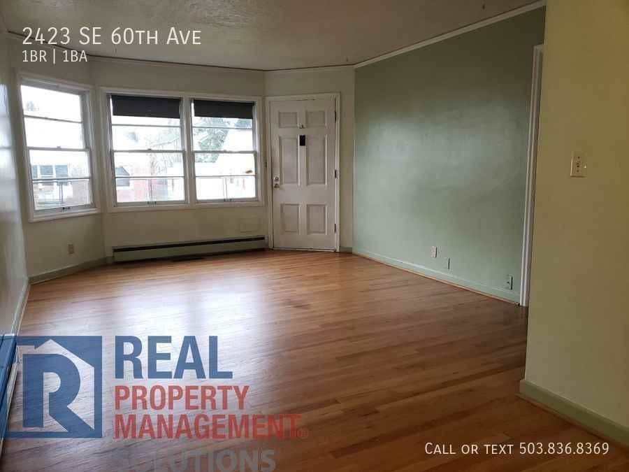 2423 Se 60th Ave - Photo 2 of 15