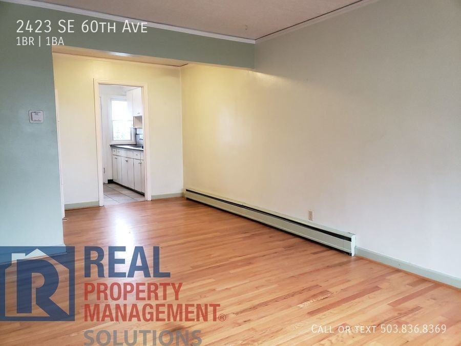 2423 Se 60th Ave - Photo 3 of 15
