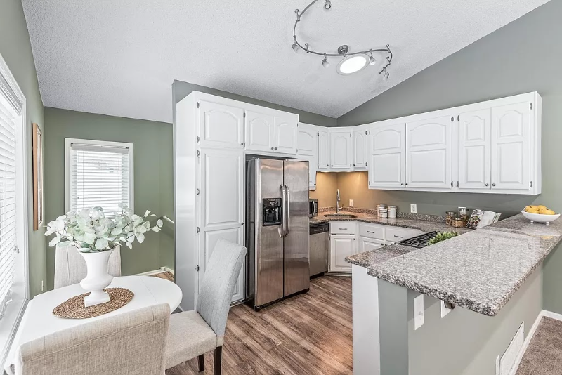 3064 Utah Ave S - Photo 2 of 20