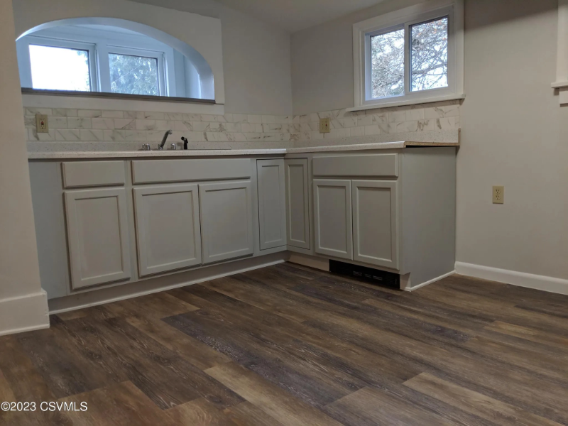 442 E Front St #101 - Photo 2 of 5