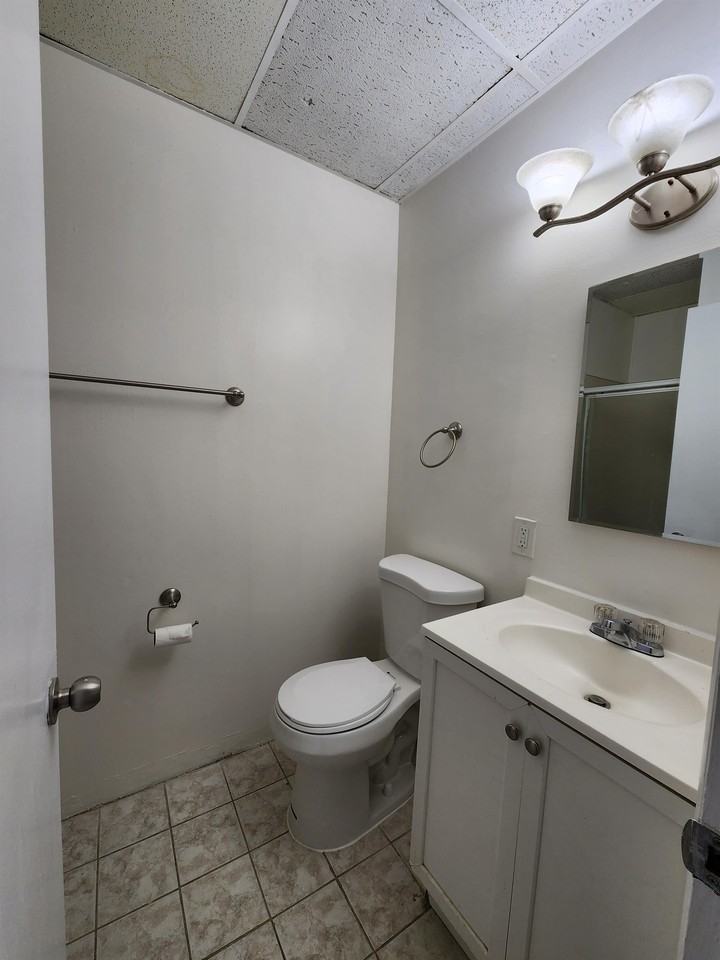 6109 Jackson St Apt 2f #2F - Photo 2 of 8