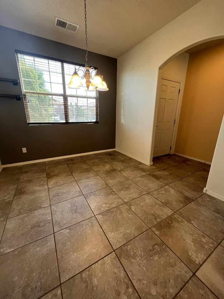 4011 Sierra Alta Ave Ne #1 - Photo 4 of 13