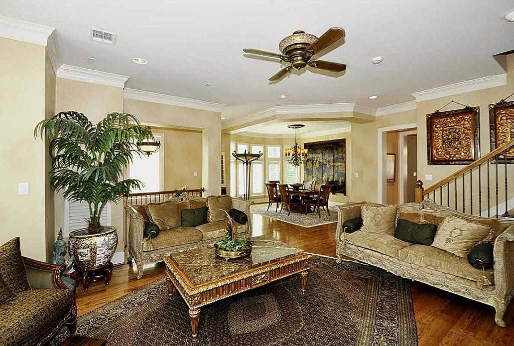 42 History Row - Photo 3 of 31