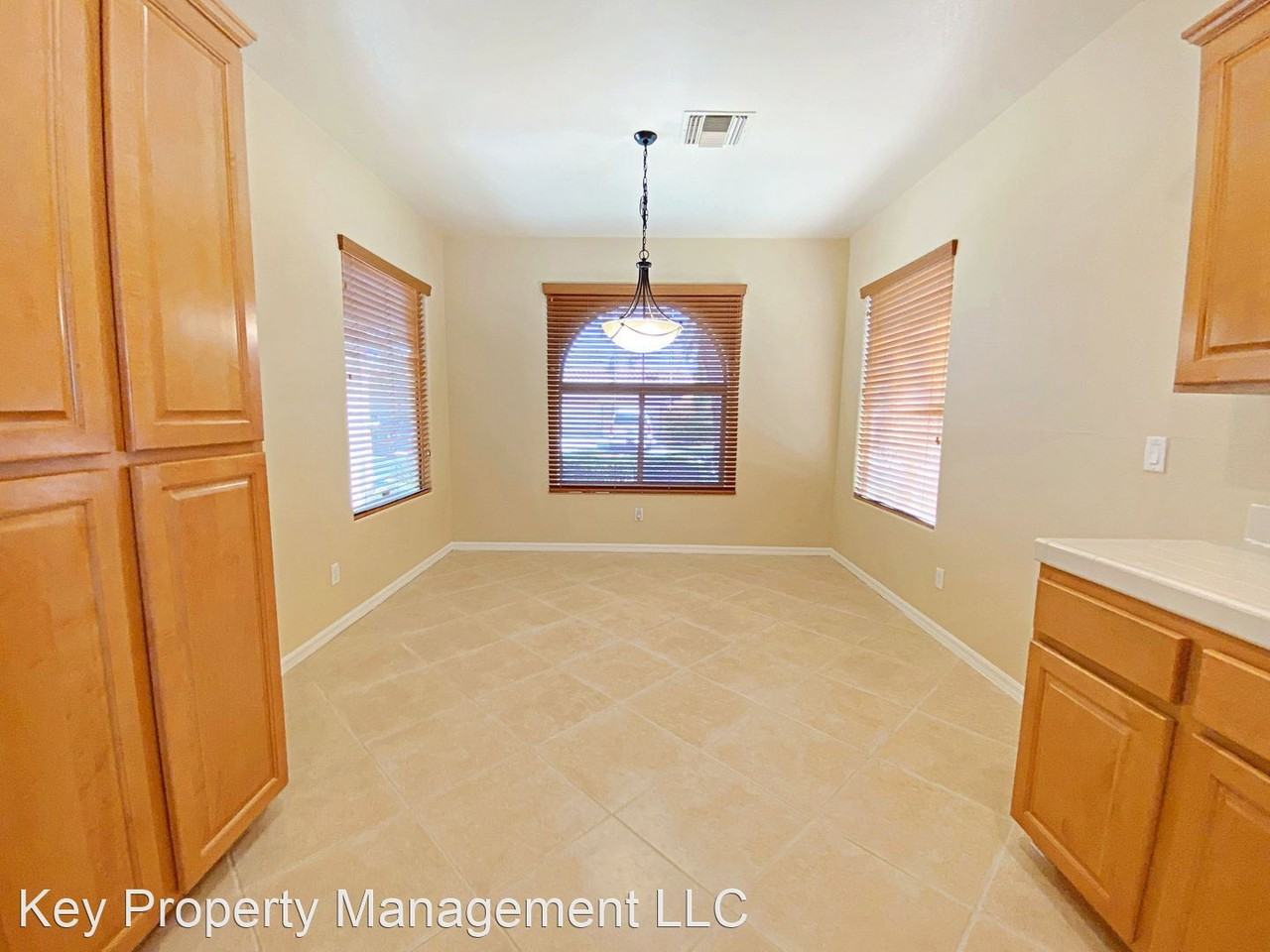 12 Mohansic Rd - Photo 3 of 19
