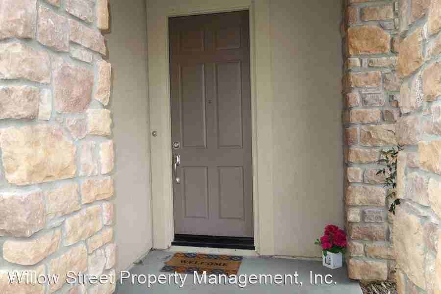 45813 Klamath Ct - Photo 2 of 13