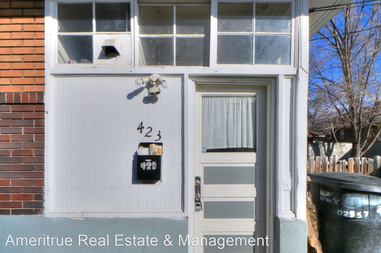 421 S 300 W - Photo 2 of 12