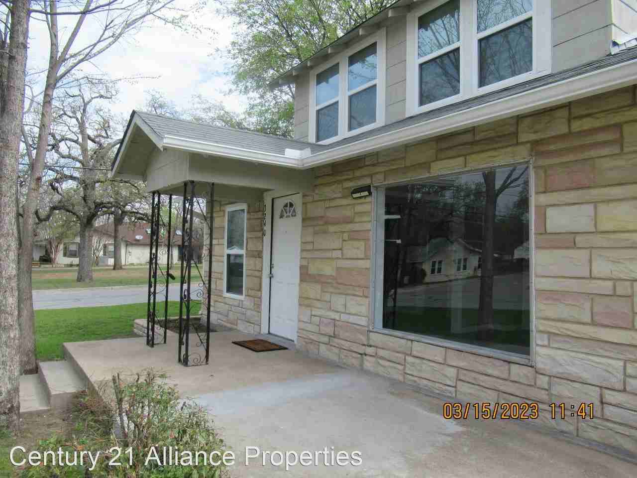 3240 Delaware Trl - Photo 2 of 33